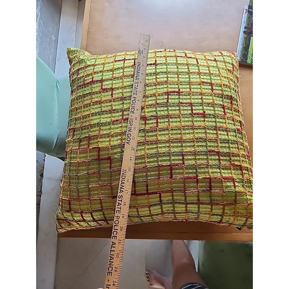 Pair Of Multi Colored‎ Vtg Pier One Throw Pillow Green Plaid